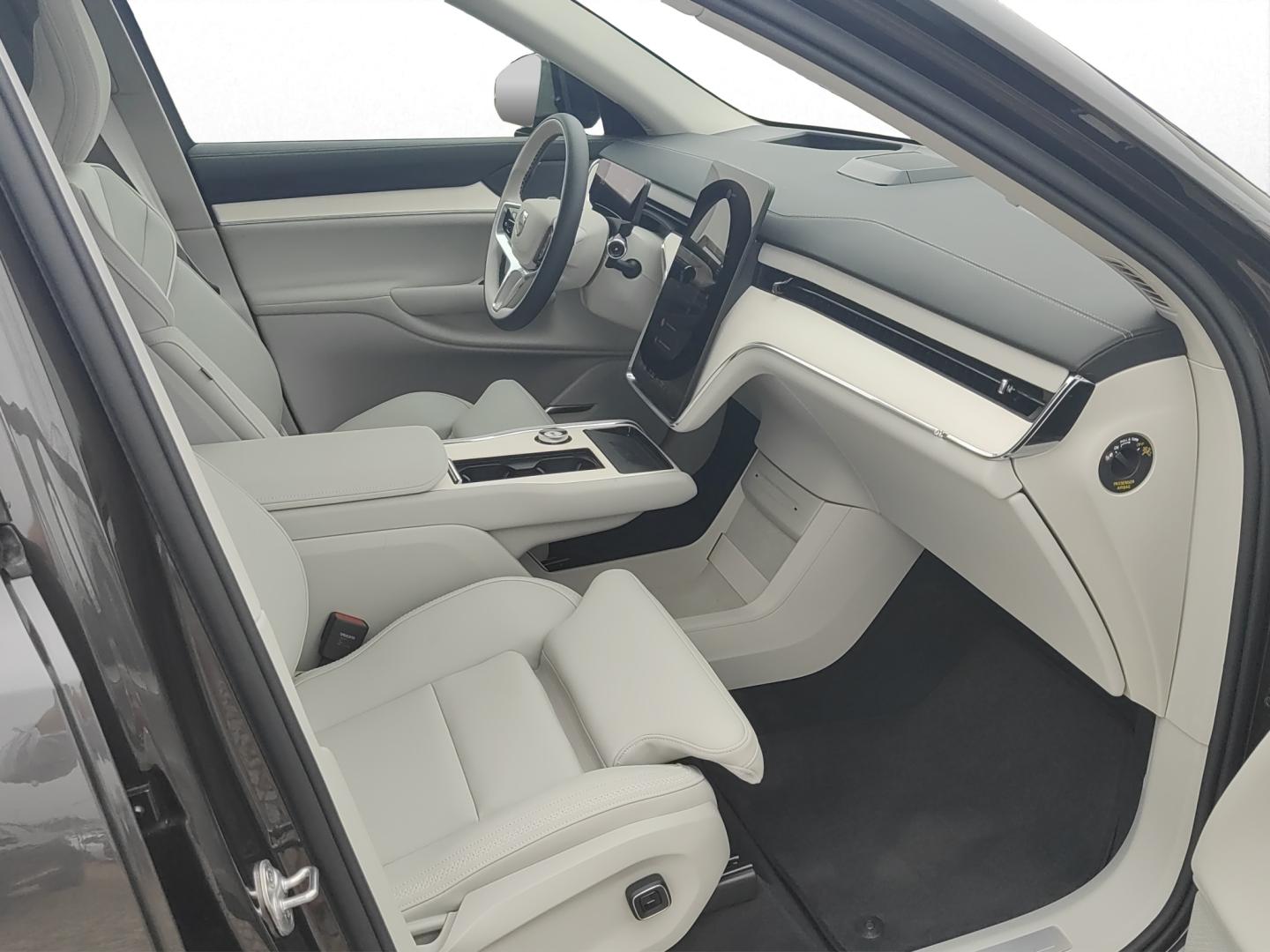 Volvo EX90