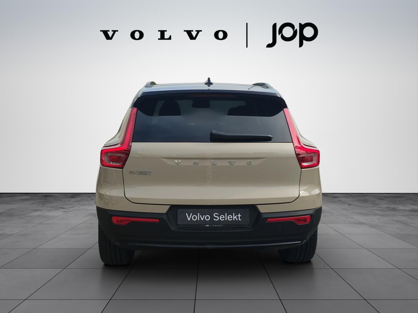 Volvo EX40