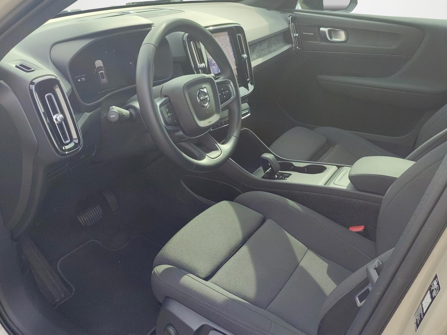 Volvo EX40
